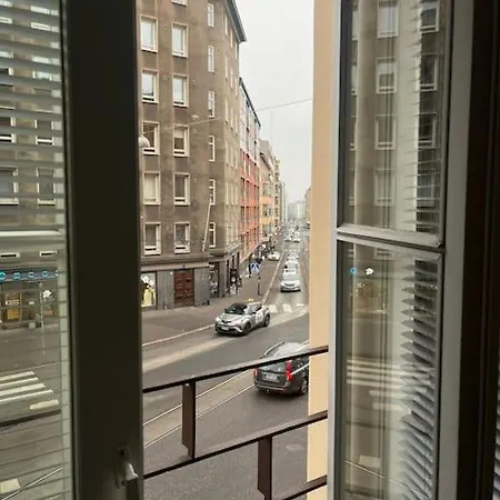 Charming & Cozy In Downtown Huoneisto *